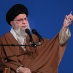 السوريون يؤدون أول صلاة عيد بعد سقوط بشار الأسد
