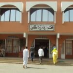 أول رحلة فضائية مأهولة تعبر الأرض عموديا