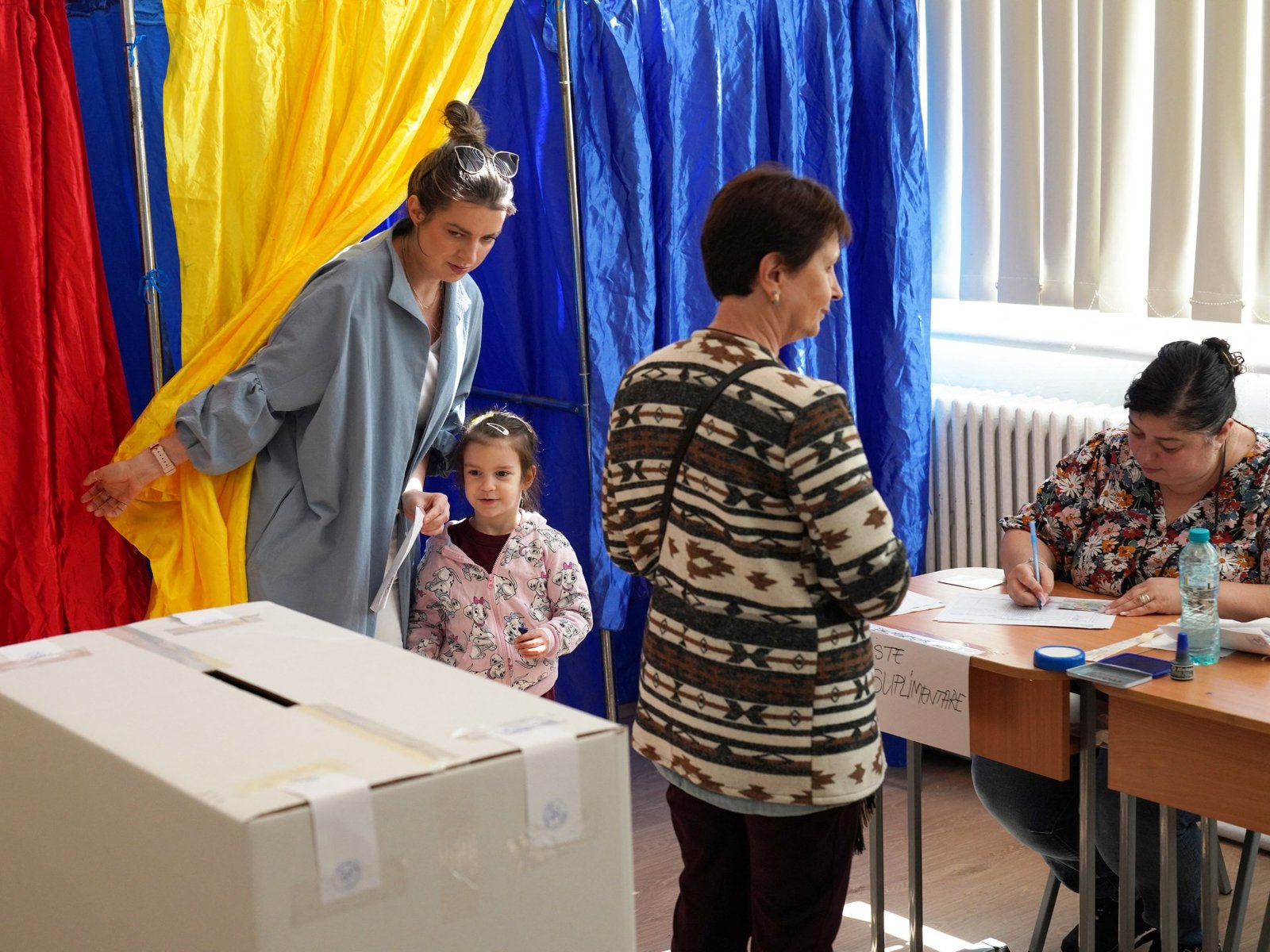 انتخابات رئاسية في رومانيا قد توسع خلافات الاتحاد الأوروبي