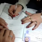 50 عاما من الأدب الساخر.. جائزة إسبانية مرموقة لإدواردو ميندوزا