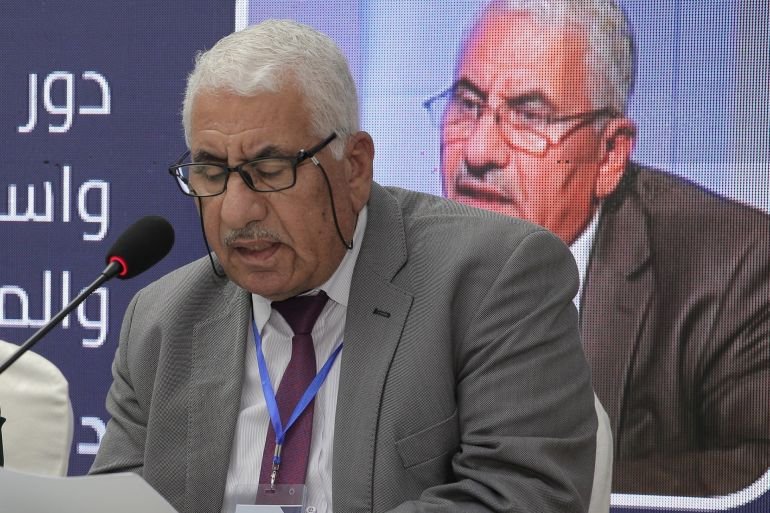 _الباحث والأكاديمي الأردني الدكتور عبد الله الخباص.. الجزيرة نت.