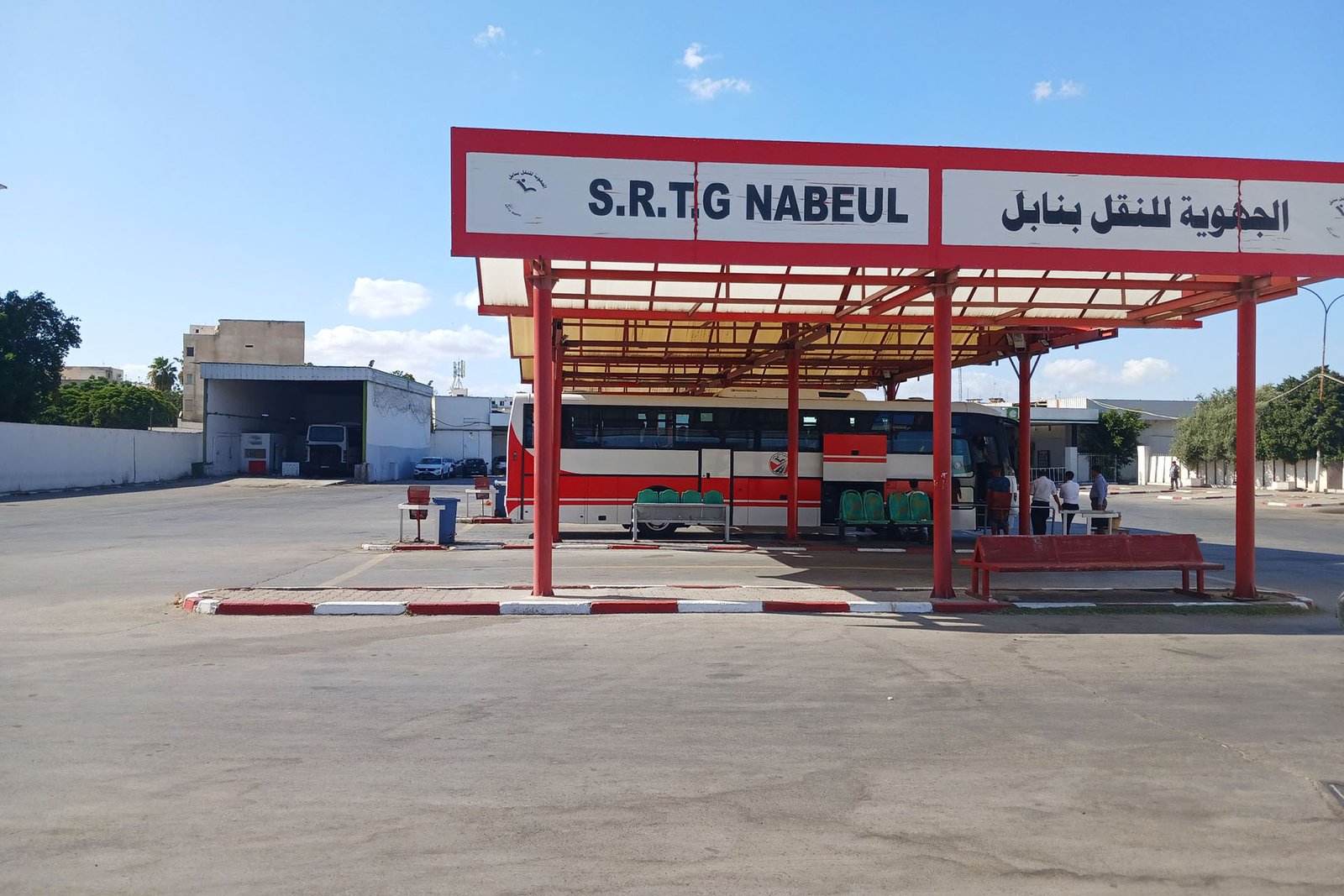 كيف انعكس إضراب النقل البري العمومي على الحياة بتونس؟