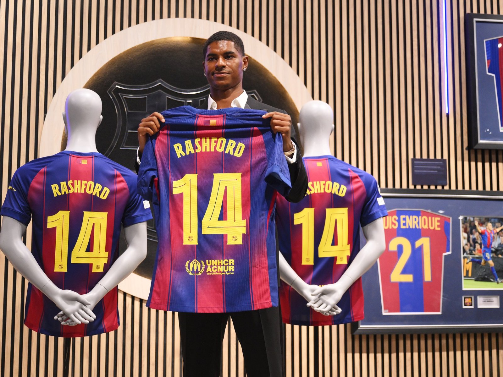 شاهد.. برشلونة يقدم لاعبه الجديد راشفورد
