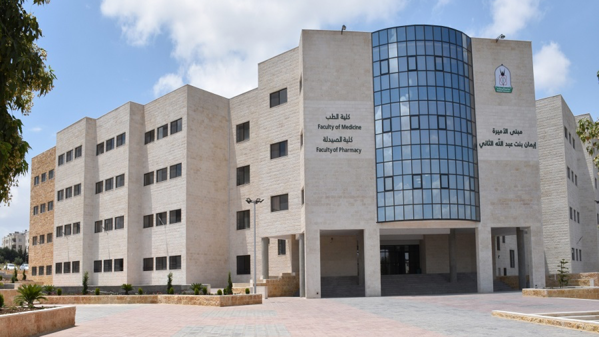الأردن بين تضخم أعداد الأطباء وتراجع خدمات المؤسسات الصحية