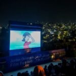 مسرحية “طعم الجدران مالح”.. الألم السوري بين توثيق الحكايات وإعادة صياغة الذاكرة
