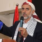 شاهد.. لابورتا رئيس برشلونة ينام في ملعب كامب نو