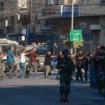 هكذا تغزو البؤر الاستيطانية قلب مدينة الخليل