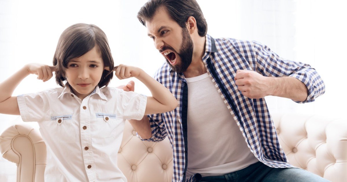 الحب الخانق.. لاتطالب أبناءك بفواتير فشلك