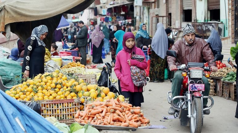محدودو الدخل أكثر المتضررين.. الحكومة المصرية ترفع أسعار الكهرباء