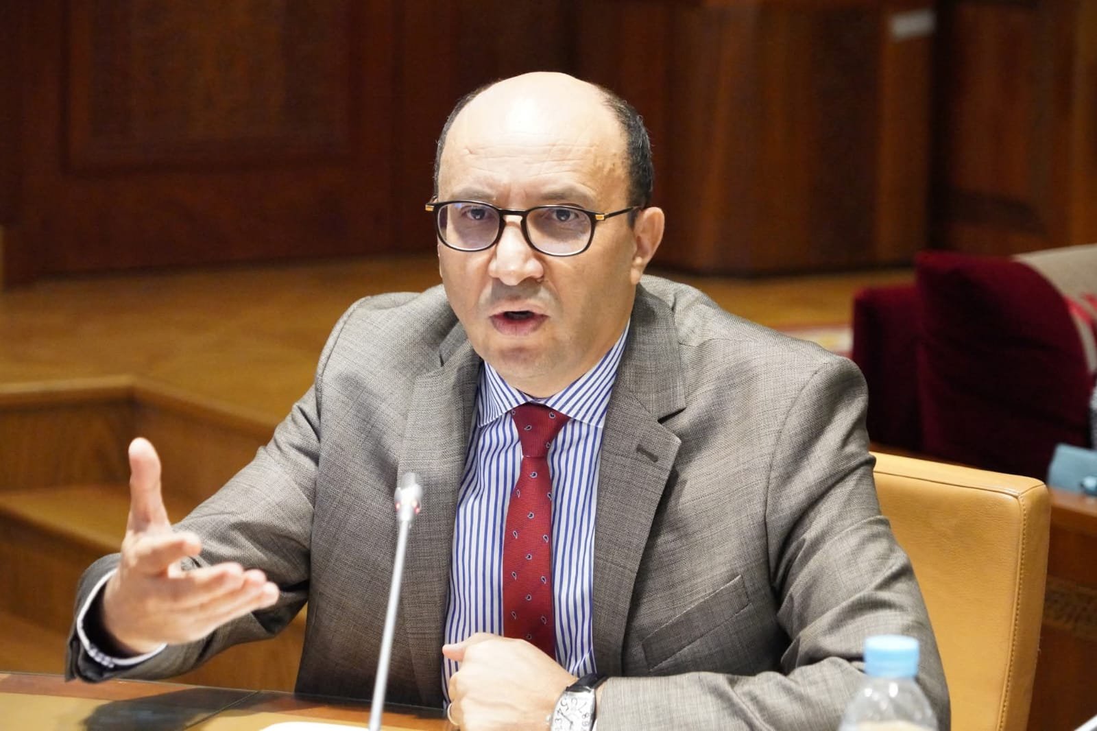 وسيط المملكة: المساواة الإدارية "بعيدة عن أضواء السياسيين"