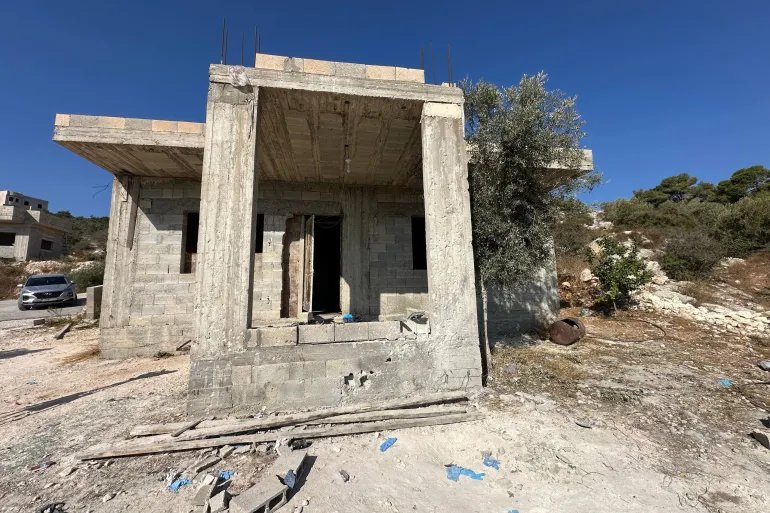 صورة ٥/ فاطمة محمود نيوز عربي جنين فلسطين /صورة المنزل الذي تحصن فيه الشهداء قبل قصفهم بطائرة اسرائيلية مسيرة واحتجاز جثامينهم