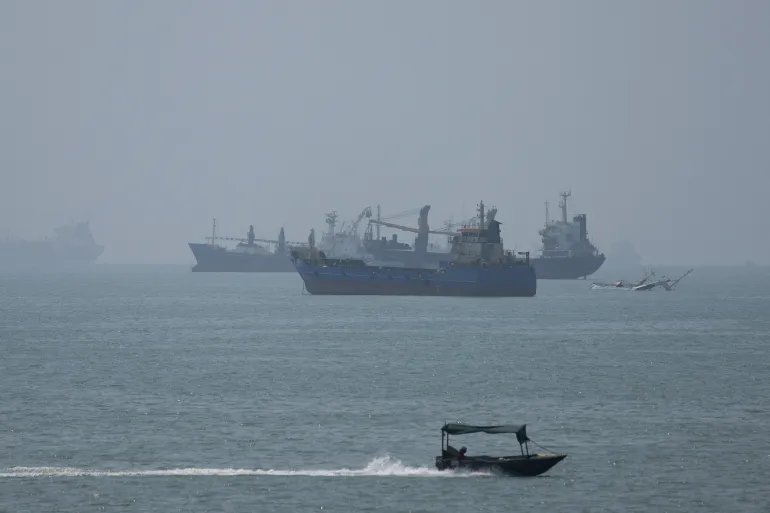 Vessels in the Strait of Hormuz are visible near the beach of Bandar Abbas, Iran, August 28, 2026. Majid Asgaripour/WANA (West Asia News Agency) via REUTERS ATTENTION EDITORS - THIS PICTURE WAS PROVIDED BY A THIRD PARTY. ISRAEL OUT. NO COMMERCIAL OR EDITORIAL SALES IN ISRAEL. NO ACCESS FOR ISRAELI MEDIA. NO USE BBC PERSIAN. NO USE VOA PERSIAN. NO USE MANOTO. NO USE IRAN INTERNATIONAL. NO USE RADIO FARDA. DIGITAL: NO USE BBC PERSIAN. NO USE VOA PERSIAN. NO USE MANOTO. NO USE IRAN INTERNATIONAL. NO USE RADIO FARDA. TPX IMAGES OF THE DAY