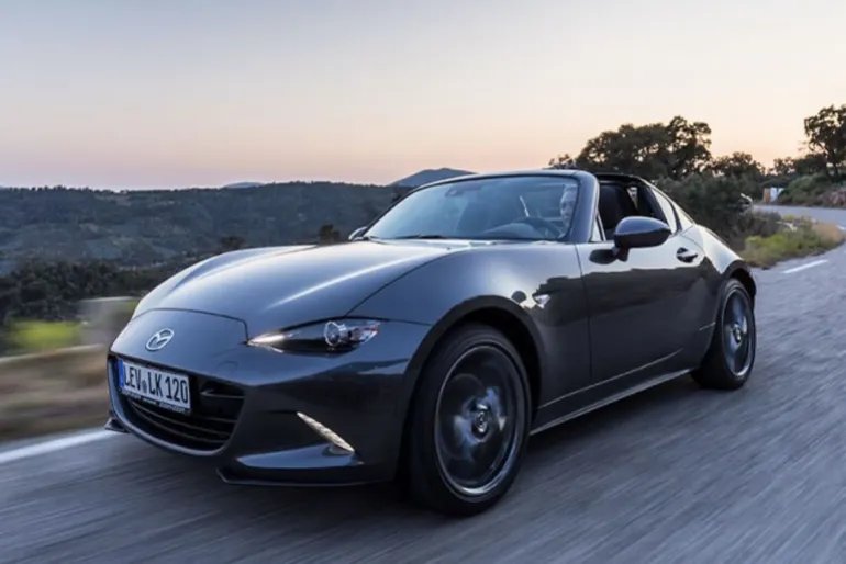 مازدا توقف محرك 2.0 لتر في MX-5 موديل 2027 بالمملكة المتحدة، بعد انتهاء الاستثناءات البيئية بنهاية 2026.(الشركة المصنعة)