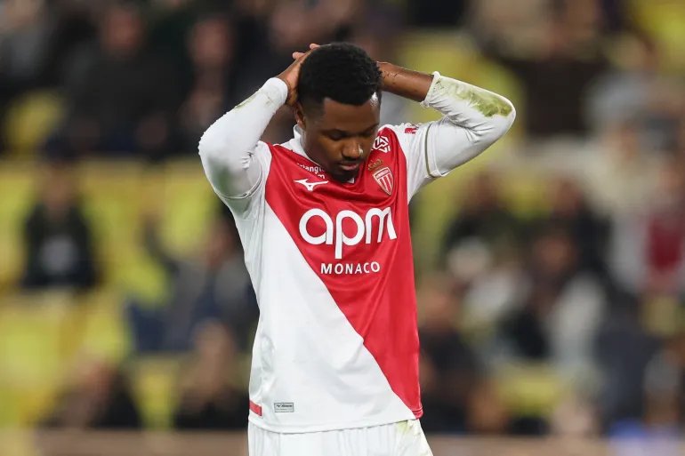 Soccer Football - Ligue 1 - AS Monaco v RC Lens - Stade Louis II, Monaco - November 8, 2025 AS Monaco's Ansu Fati looks dejected after missing a penalty REUTERS/Manon Cruz