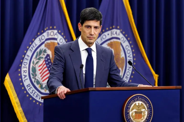 epa13045051 US Federal Reserve Board Chairman Kevin Warsh speaks during a news conference at the Federal Reserve in Washington, DC, USA, 17 June 2026. The Federal Reserve announced that interest rates will remain unchanged. EPA/WILL OLIVER