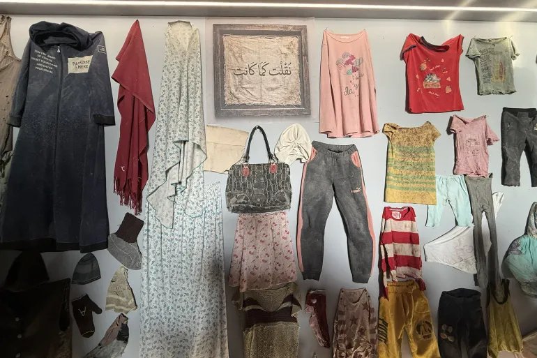 ألبسة معتقلين سوريين في معتقلات نظام الأسد
