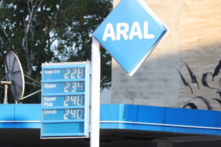 BERLIN, GERMANY - SEPTEMBER 15: A price board shows prices for gasoline and diesel at a petrol station on September 15, 2026 in Berlin, Germany. Petrol prices have reached record high levels as oil supplies from the Middle East are hampered by the ongoing U.S.-Iran conflict. German Chancellor Merz announced today that his government will enact counter measures in order to alleviate the price shock for consumers. (Photo by Michele Tantussi/Getty Images)