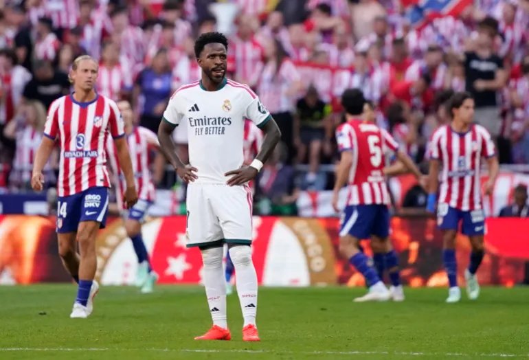 Soccer Football - LaLiga - Atletico Madrid v Real Madrid - Riyadh Air Metropolitano, Madrid, Spain - September 20, 2026 Real Madrid's Vinicius Junior looks dejected after Atletico Madrid's Alejandro Grimaldo scores their first goal REUTERS/Ana Beltran
