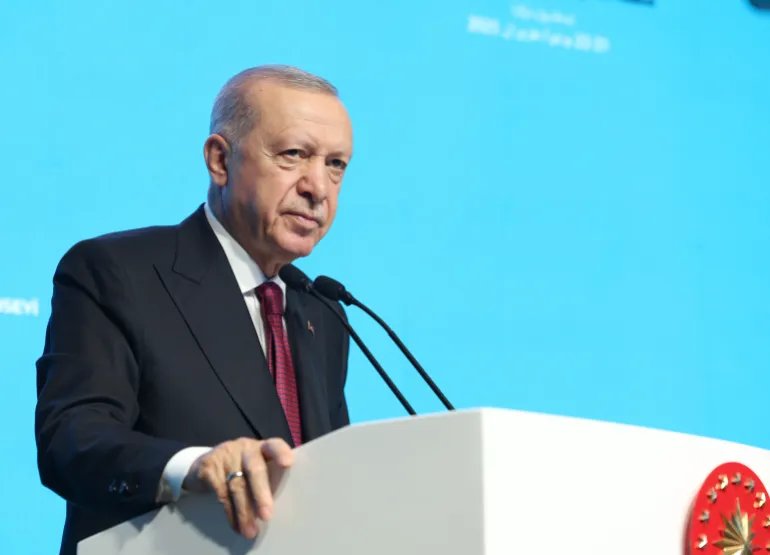 Cumhurbaşkanı Recep Tayyip Erdoğan, Anadolu Ajansı'nın (AA) "ev sahibi fotoğraf sağlayıcısı" olduğu Lütfi Kırdar Uluslararası Kongre ve Sergi Sarayı'nda gerçekleştirilen İslam İşbirliği Teşkilatı (İİT) 51. Dışişleri Bakanları Konseyi Toplantısı'na katılarak konuşma yaptı. ( TCCB / Mustafa Kamacı - Anadolu Ajansı )