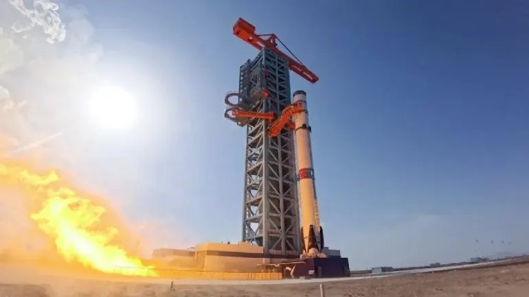 The Zhuque-3 Y1 vehicle with both of its stages fully fuelled during a pre-flight static fire.