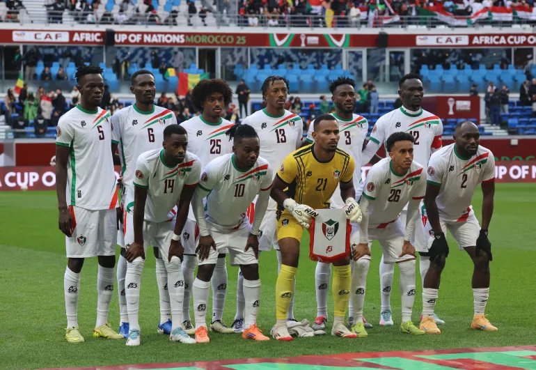 لاعبو منتخب السودان (رويترز)
