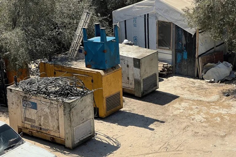 مولدات كبيرة تعمل بالسولار الصناعي لإنارة مخيم النصيرات (نيوز عربي)