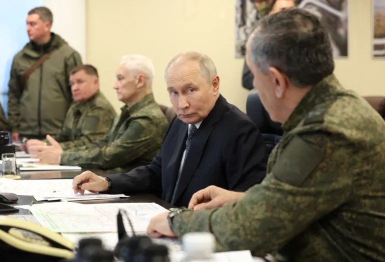 Russian President Vladimir Putin observes the Centre-2026 military exercises at the Chebarkul range in Chelyabinsk Region, Russia October 2, 2026. Sputnik/Alexander Kazakov/Pool via REUTERS ATTENTION EDITORS - THIS IMAGE WAS PROVIDED BY A THIRD PARTY.