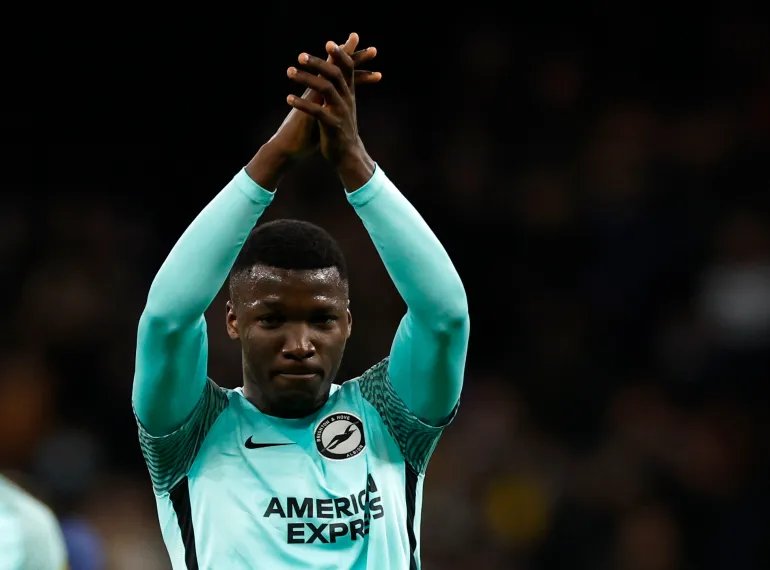 Soccer Football - FA Cup - Fourth Round - Tottenham Hotspur v Brighton & Hove Albion - Tottenham Hotspur Stadium, London, Britain - February 5, 2022 Brighton & Hove Albion's Moises Caicedo applauds fans after the match Action Images via Reuters/John Sibley